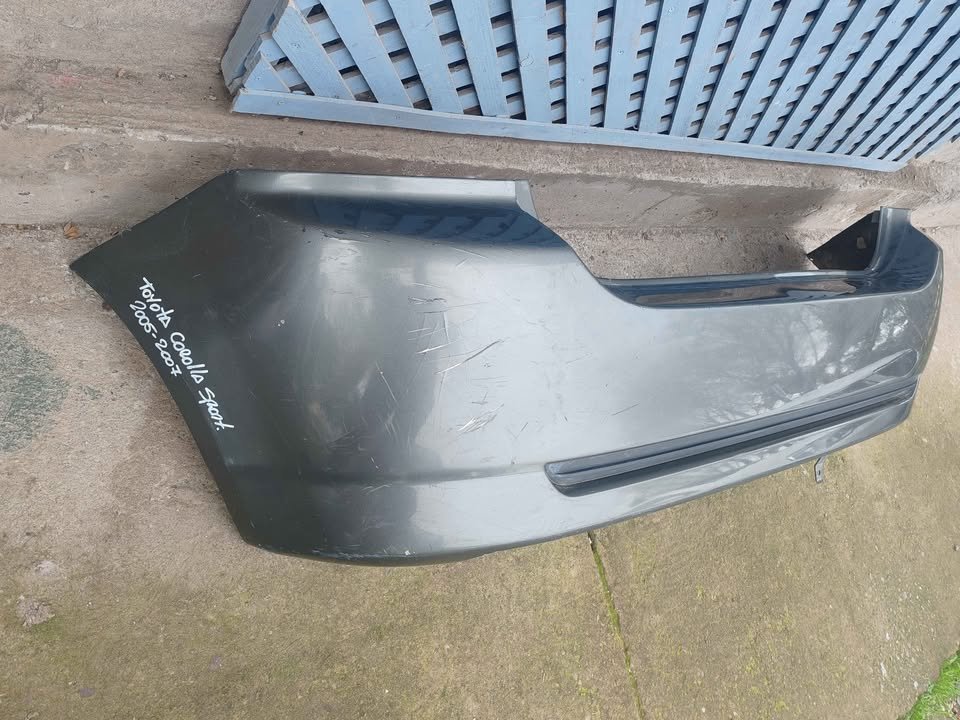 Parachoque trasero Toyota Corolla Sport 2005 - 2007 - Imagen 3