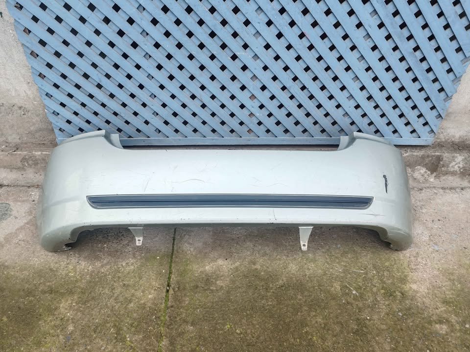 Parachoque trasero Toyota Corolla Sport 2005 - 2007 (II) - Imagen 2