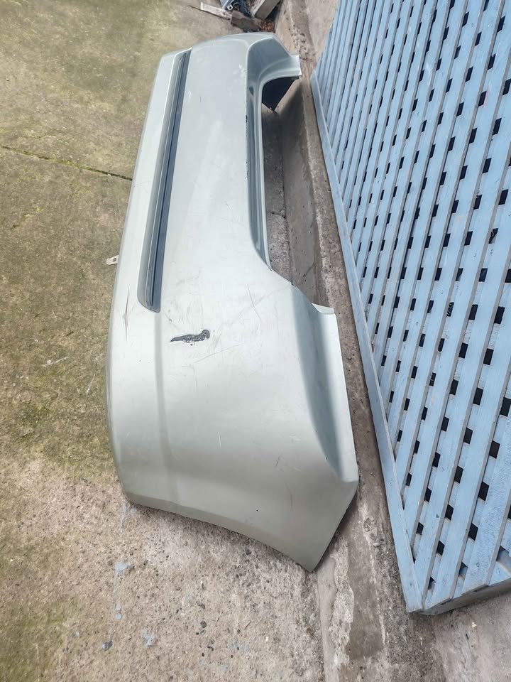 Parachoque trasero Toyota Corolla Sport 2005 - 2007 (II) - Imagen 4