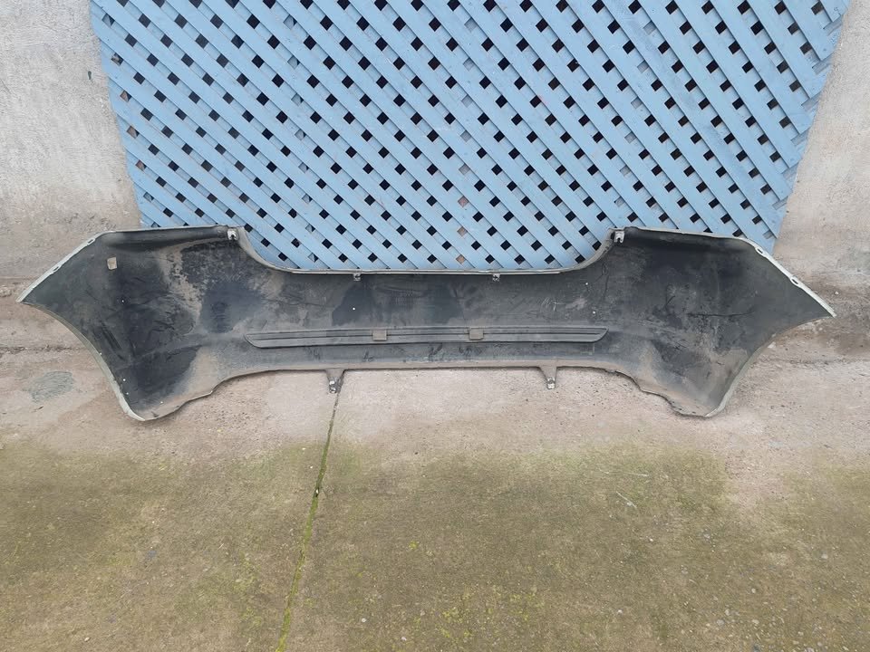 Parachoque trasero Toyota Corolla Sport 2005 - 2007 (II) - Imagen 7