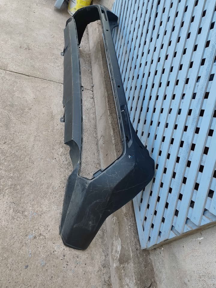 Parachoque trasero Toyota RAV4 2025 - 2026 - Imagen 4