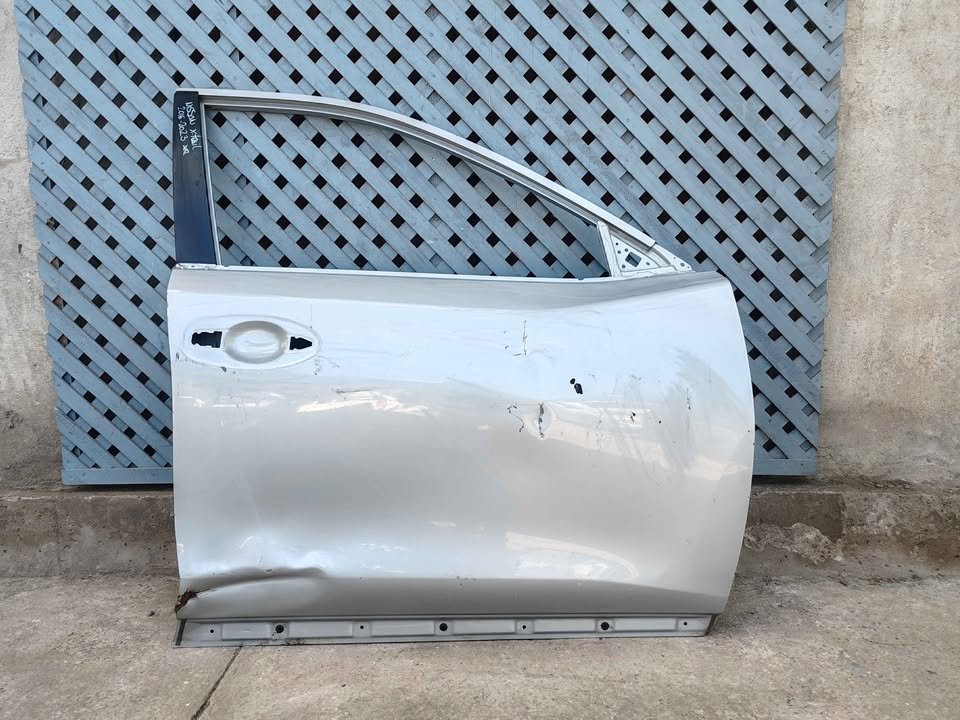 Puerta delantera derecha Nissan Xtrail 2016 - 2023