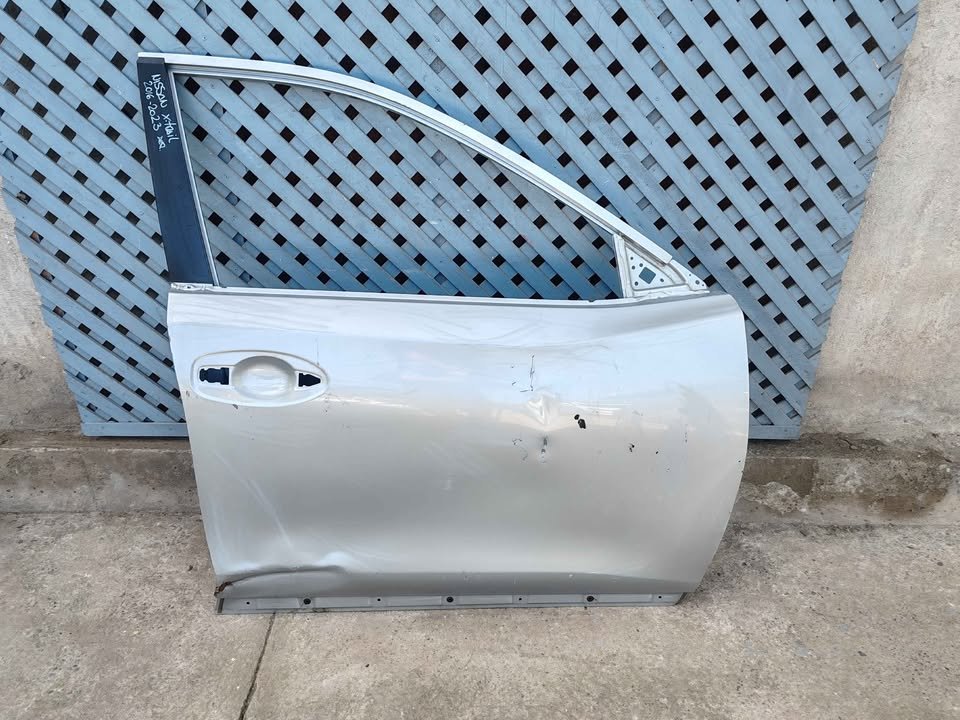 Puerta delantera derecha Nissan Xtrail 2016 - 2023 - Imagen 2