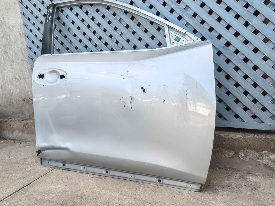 Puerta delantera derecha Nissan Xtrail 2016 - 2023 - Imagen 5