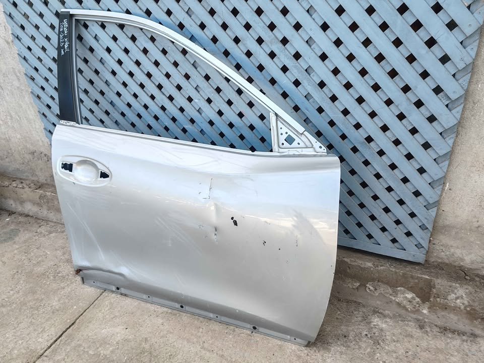 Puerta delantera derecha Nissan Xtrail 2016 - 2023 - Imagen 7