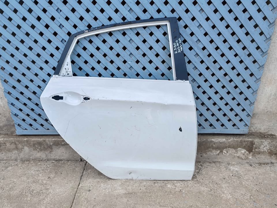 Puerta trasera derecha Hyundai i30 2013 - 2017