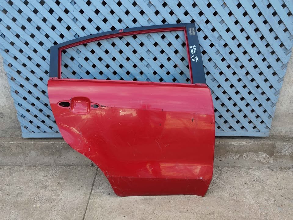 Puerta trasera derecha Kia Rio 4 2012 - 2017