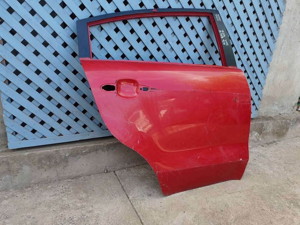 Puerta trasera derecha Kia Rio 4 2012 - 2017 - Imagen 6