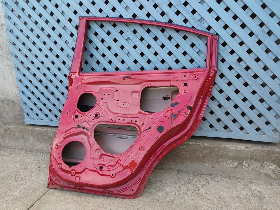 Puerta trasera derecha Kia Rio 4 2012 - 2017 - Imagen 7