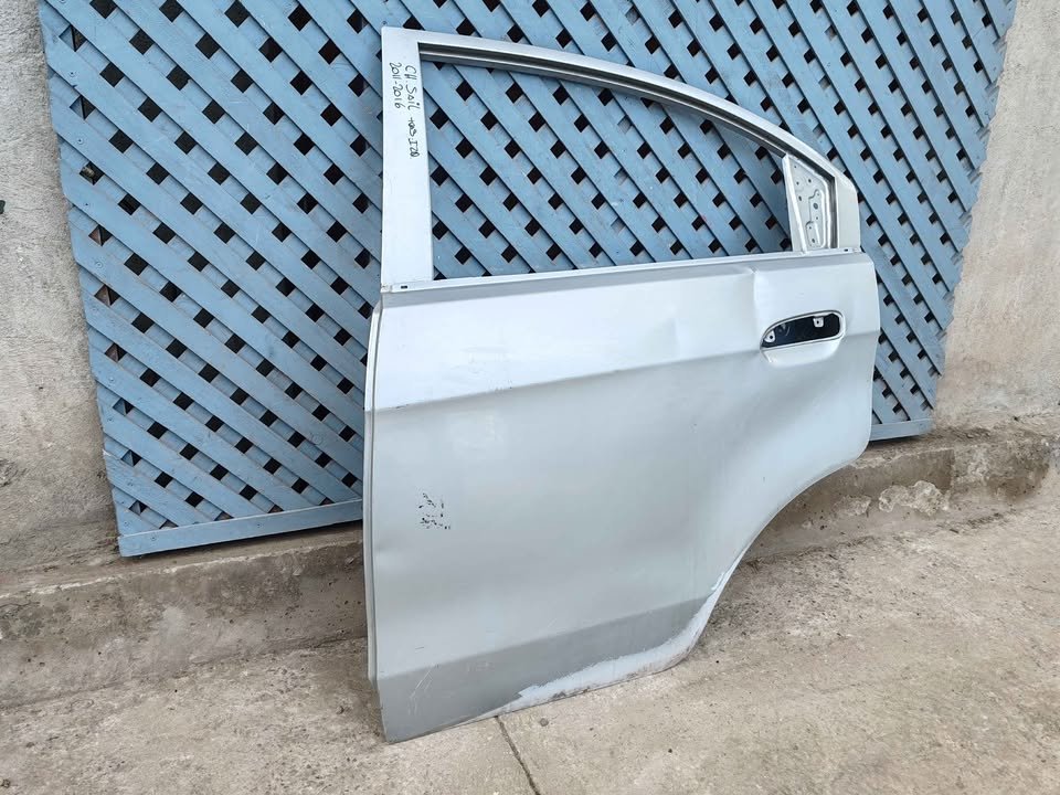 Puerta trasera izquierda Chevrolet Sail 2011 - 2016 - Imagen 3