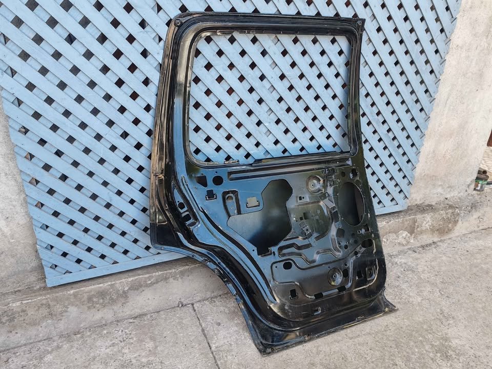 Puerta trasera izquierda Ford Explorer 2005 - 2010 - Imagen 9