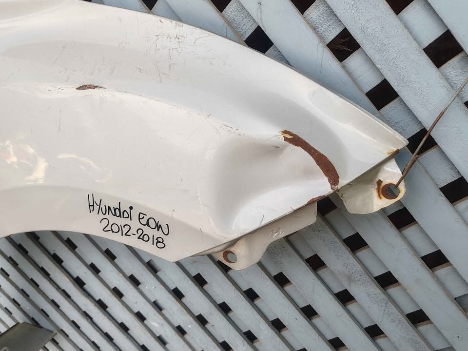 Tapabarro derecho Hyundai Eon 2013 - 2018 - Imagen 4