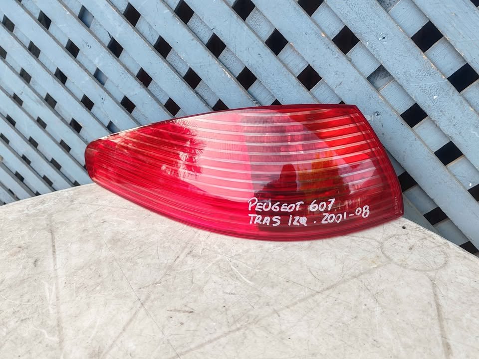 Foco trasero izquierdo Peugeot 607 2001 - 2008