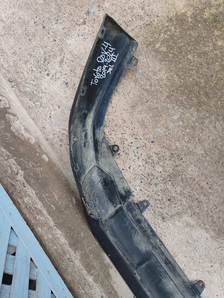 Mataperro o parachoque inferior delantero Toyota RAV4 2019 - 2024 (III) - Imagen 7