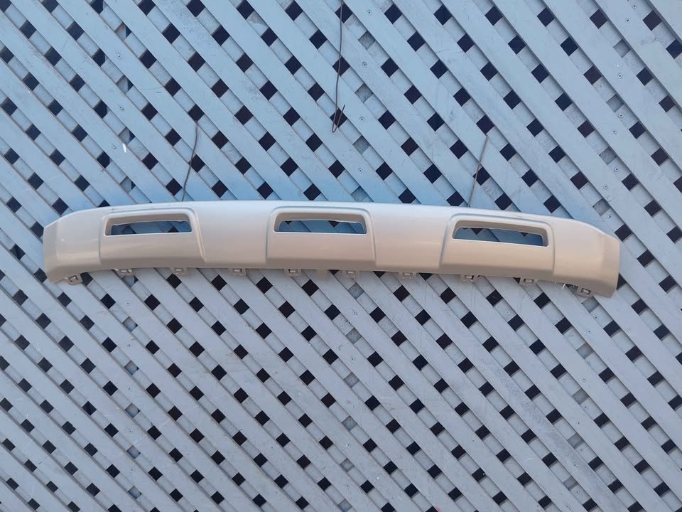 Moldura de parachoque delantera inferior MG ZS 2018 - 2025
