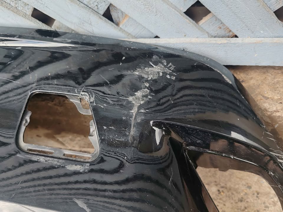 Moldura de parachoque trasero central Peugeot 308 2022 - 2026 - Imagen 5