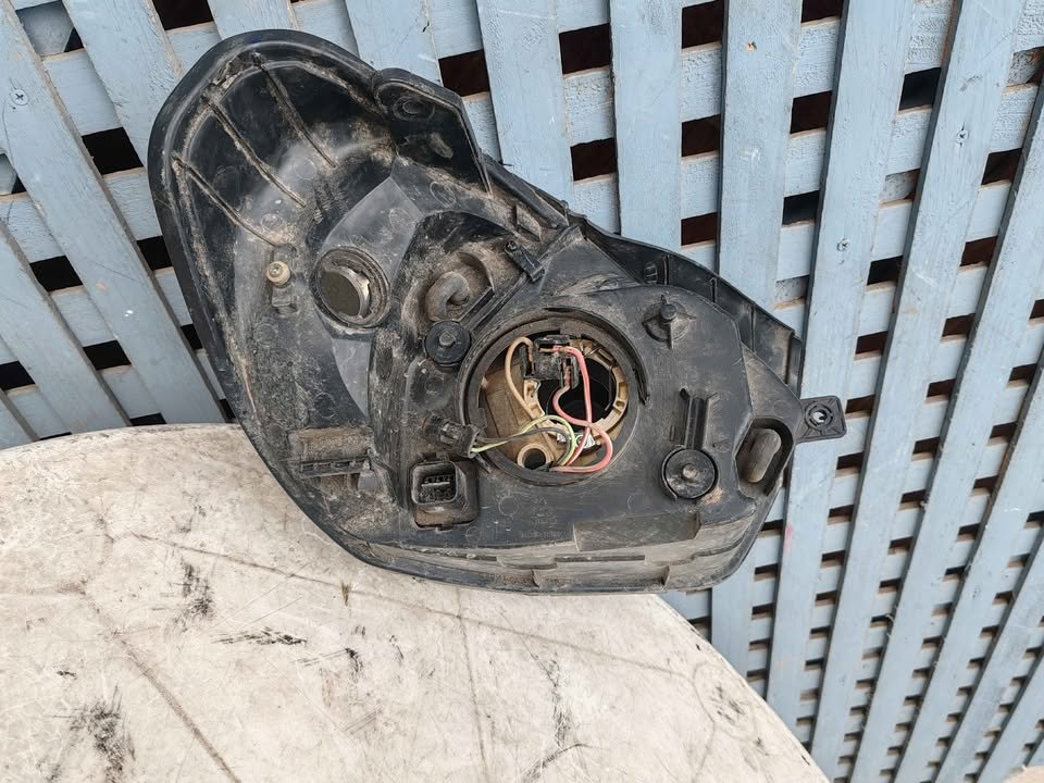 Óptico izquierdo Hyundai Accent 2006 - 2010 - Imagen 7