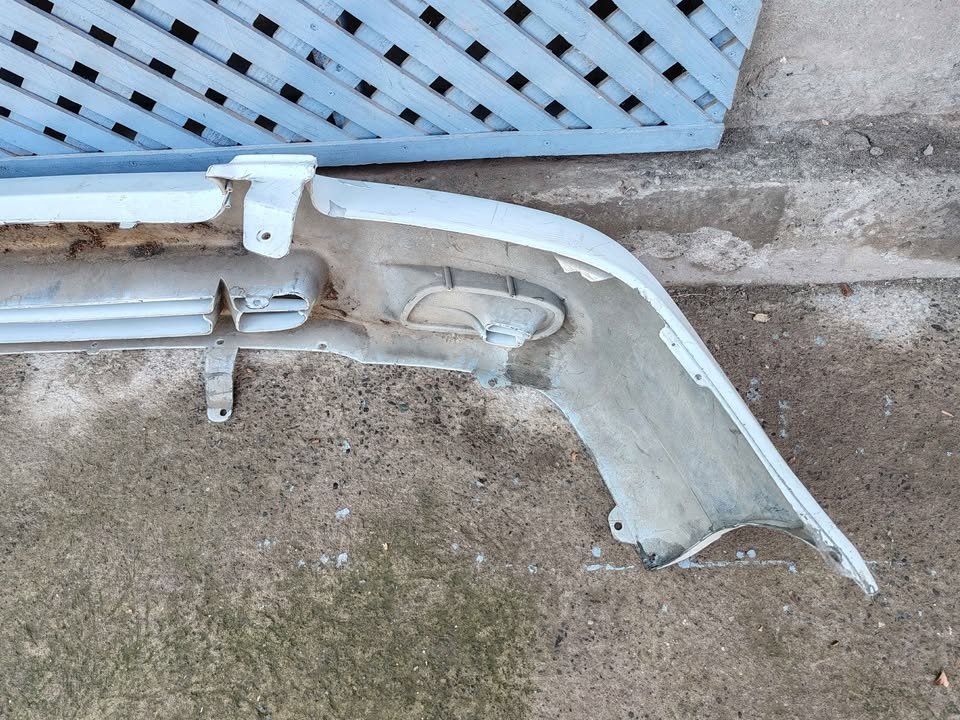 Parachoque delantero Hyundai Accent 2000 - 2002 - Imagen 6