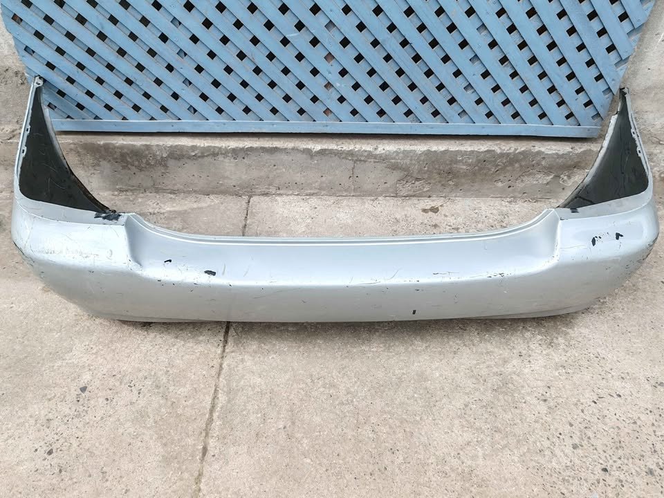 Parachoque trasero Toyota Corolla 2004 - 2008 - Imagen 5