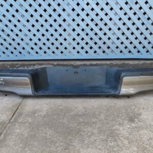 Parachoque trasero Toyota Hilux 2016 - 2022