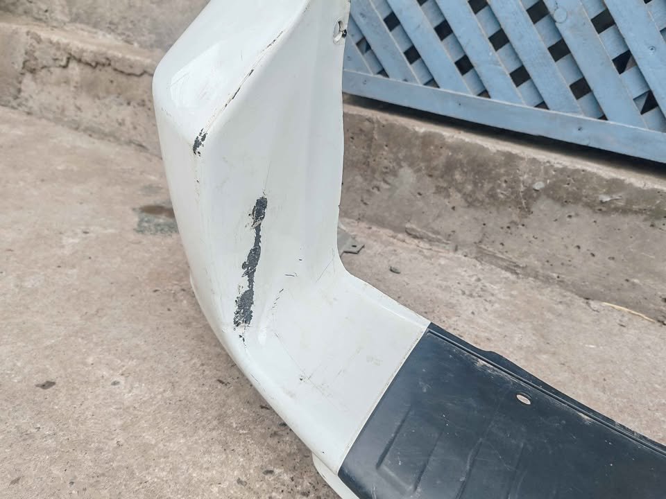 Parachoque trasero Toyota RAV 4 2010 - 2012 - Imagen 6