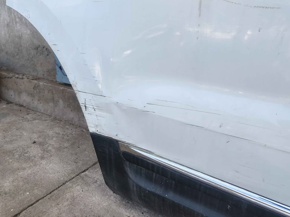 Puerta trasera derecha Ford Explorer 2012 - 2019 (III) - Imagen 6
