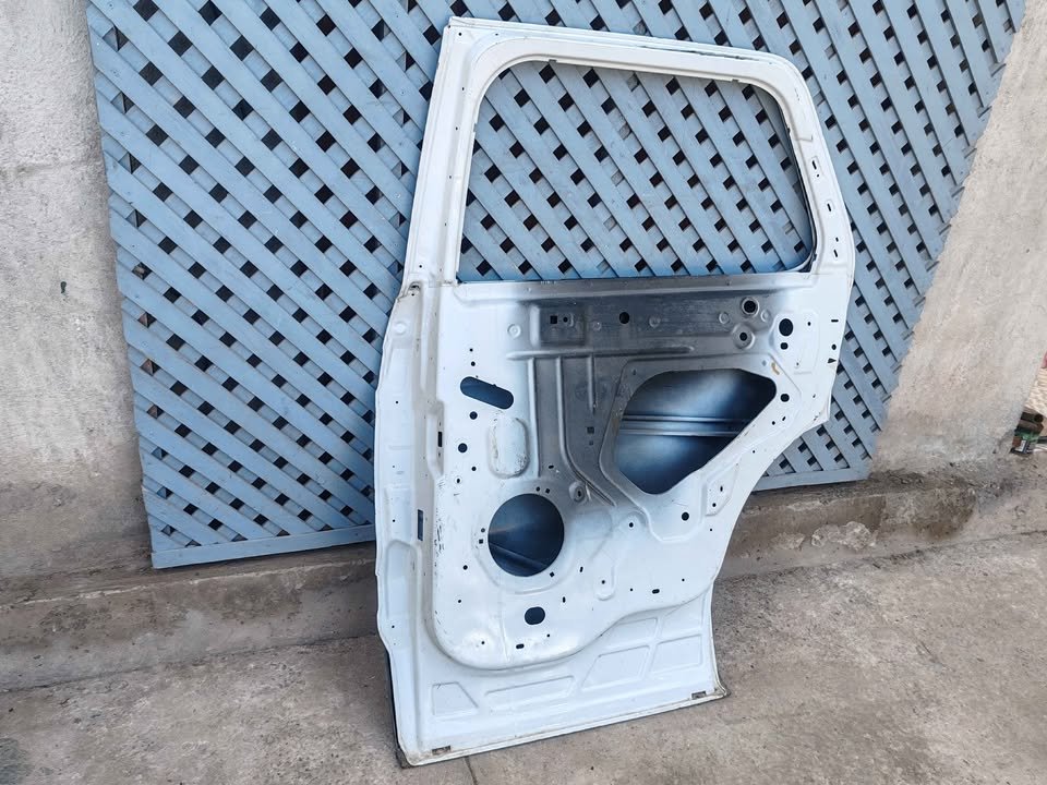 Puerta trasera derecha Ford Explorer 2012 - 2019 (III) - Imagen 7