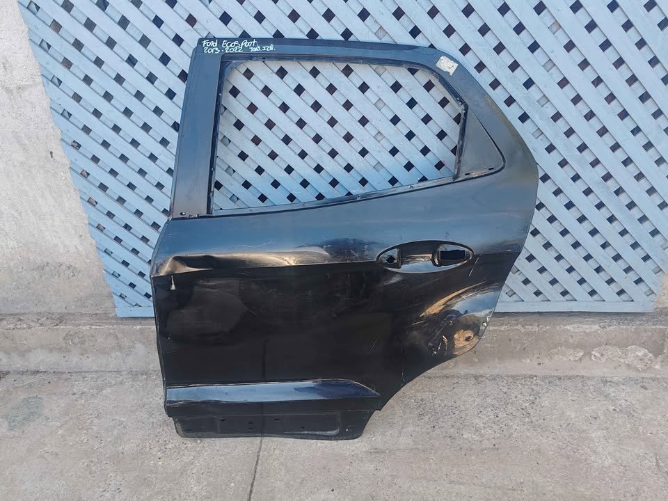 Puerta trasera izquierda Ford Ecosport 2013 - 2022 - Imagen 2