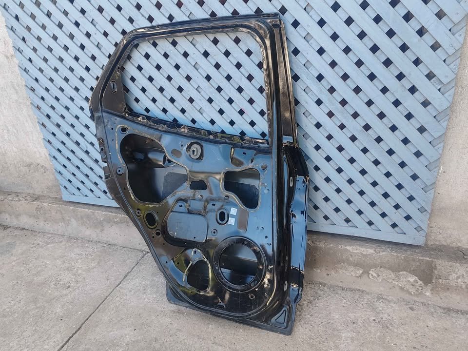 Puerta trasera izquierda Ford Ecosport 2013 - 2022 - Imagen 8