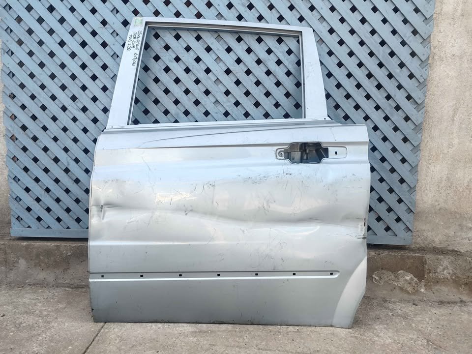 Puerta trasera izquierda Ssangyong Actyon 2008 - 2019 - Imagen 2